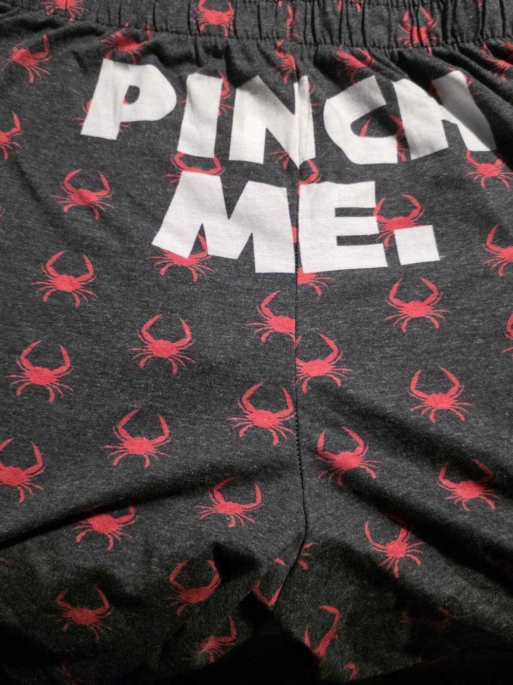 Kids 'Pinch Me' Crab-Print Pajama Shorts - Black and Red